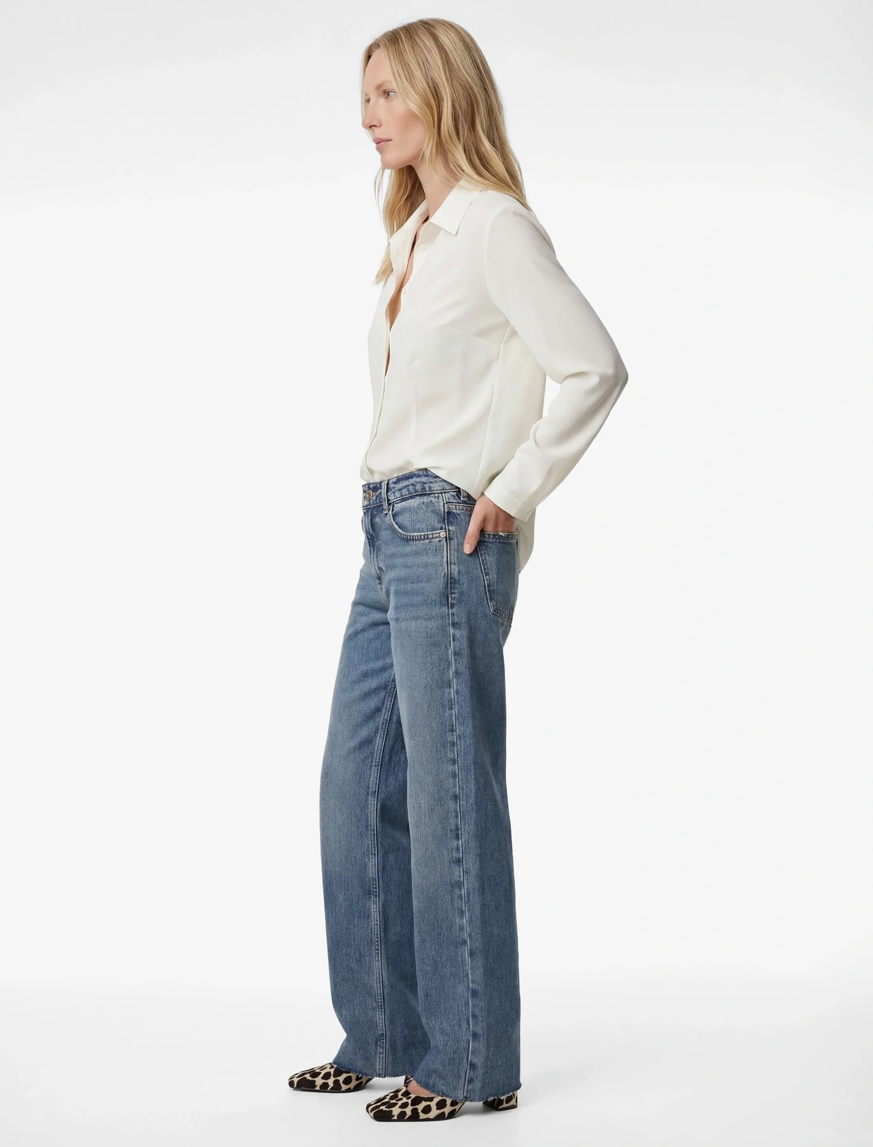 KËMISHË PËR FEMRA